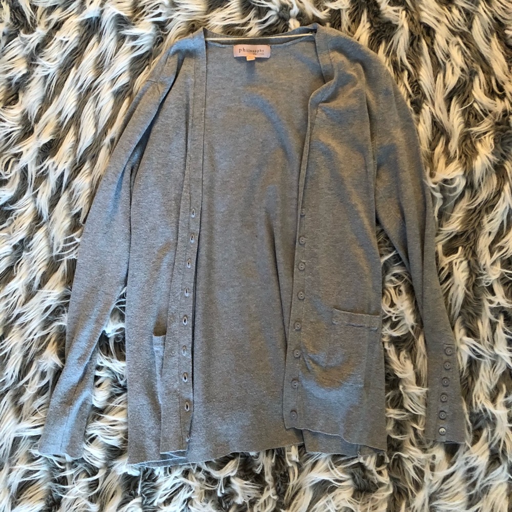 Gray cardigan with pockets and buttons